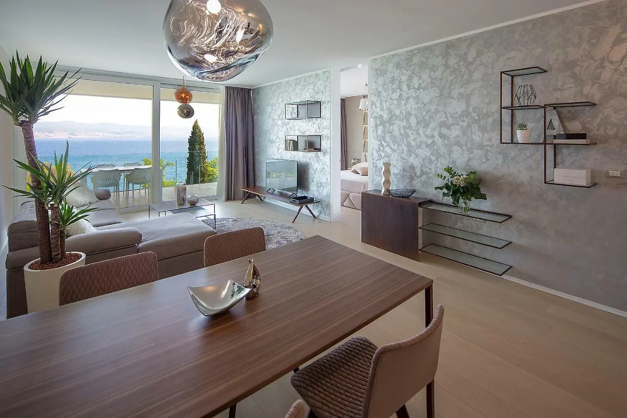 Opatija Deluxe Apartment With Swimming Pool