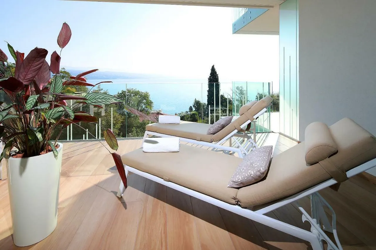 Opatija Deluxe Apartment With Swimming Pool