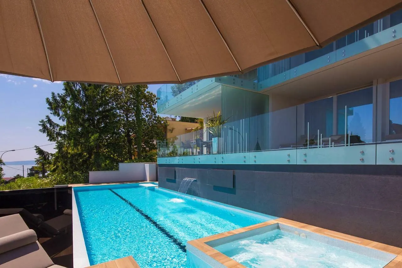 Opatija Deluxe Apartment With Swimming Pool